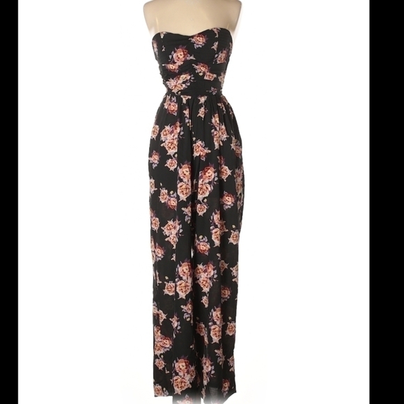 Band of Gypsies Black Floral Romper Jumpsuit - Picture 2 of 12
